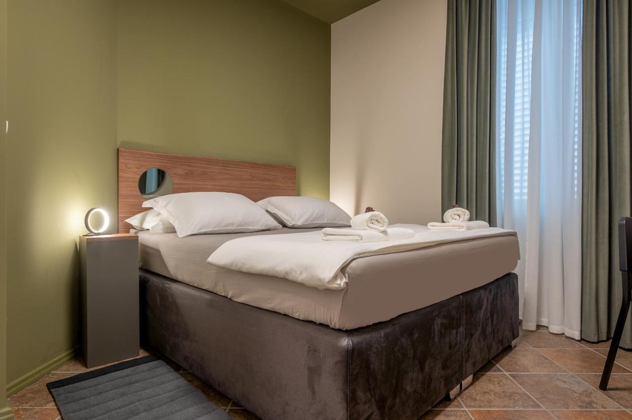 Green, Deluxe Two Bedroom Suite Split Ngoại thất bức ảnh