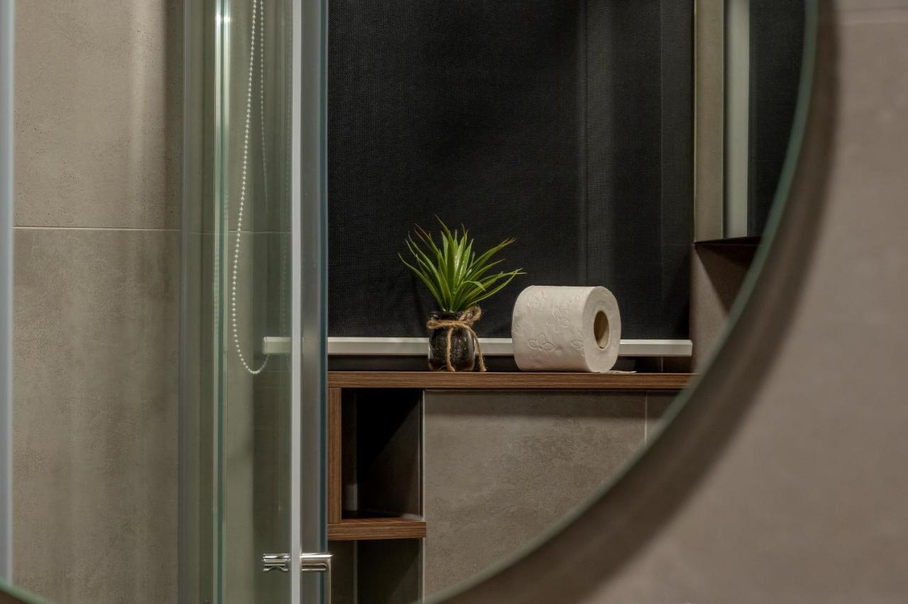 Green, Deluxe Two Bedroom Suite Split Ngoại thất bức ảnh