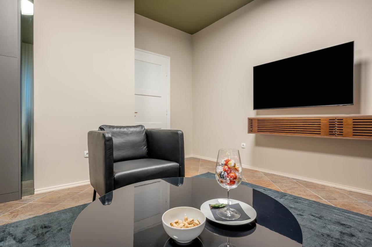 Green, Deluxe Two Bedroom Suite Split Ngoại thất bức ảnh